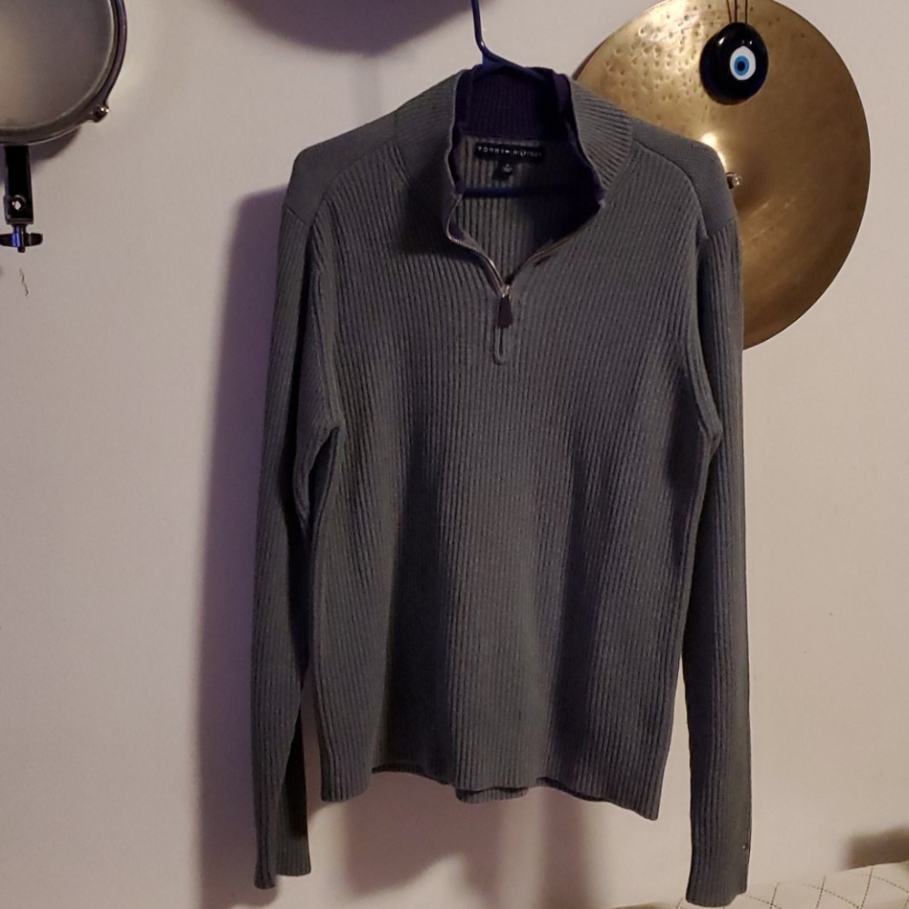 Tommy Hilfiger sweater
